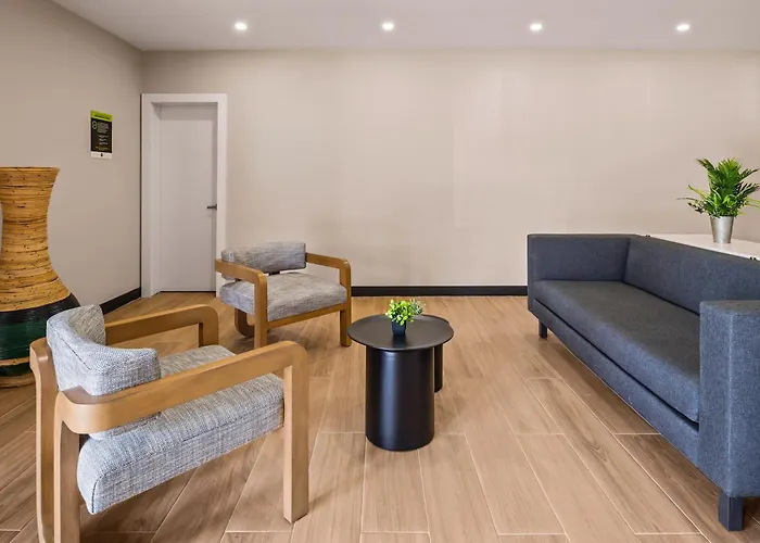 B&B Hotel Jacksonville Airport - Newly Renovated!